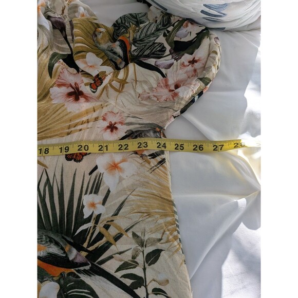 H&M Top Women's 12 Blouse Tropical Multicolor Hawaiian Parrots Vneck Tunic Coast - Picture 11 of 14